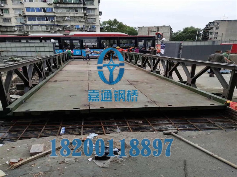 成都地鐵5號(hào)線(xiàn)便民小橋